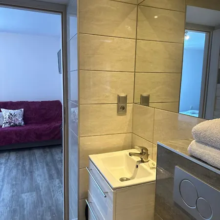 ホームステイ Szarotka カルパッチ